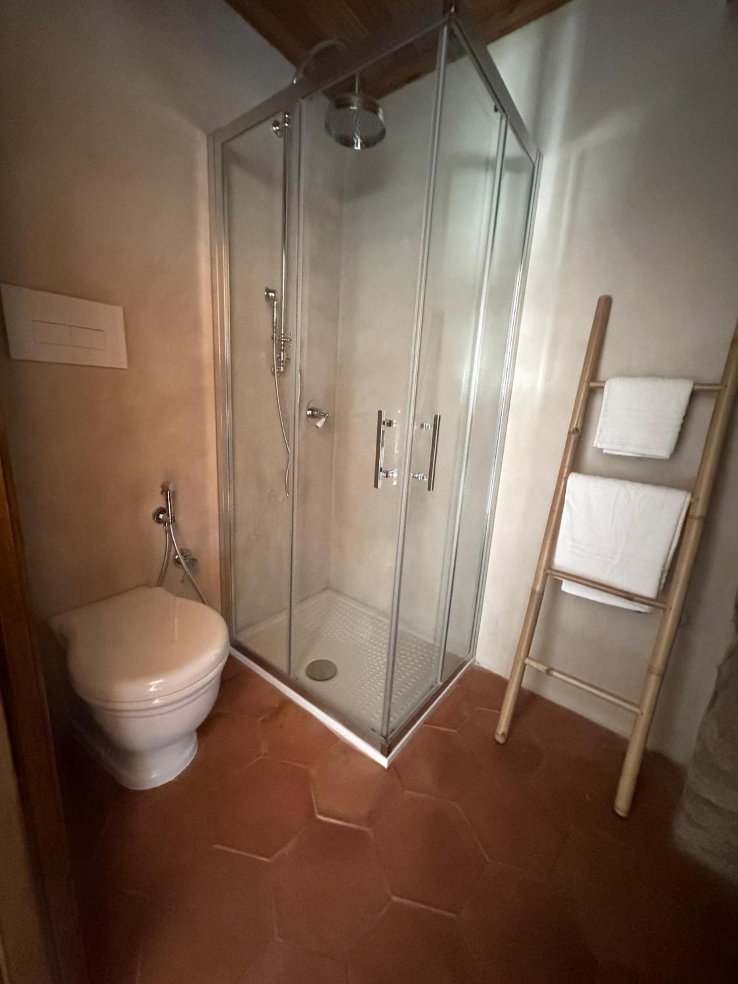 La Mansarda Bed & Breakfast Castellabate Bagian luar foto