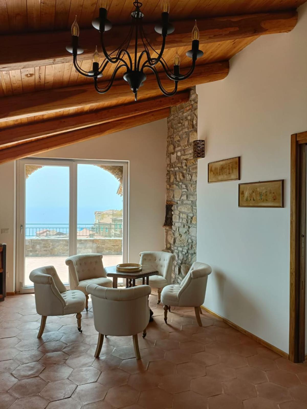 La Mansarda Bed & Breakfast Castellabate Bagian luar foto